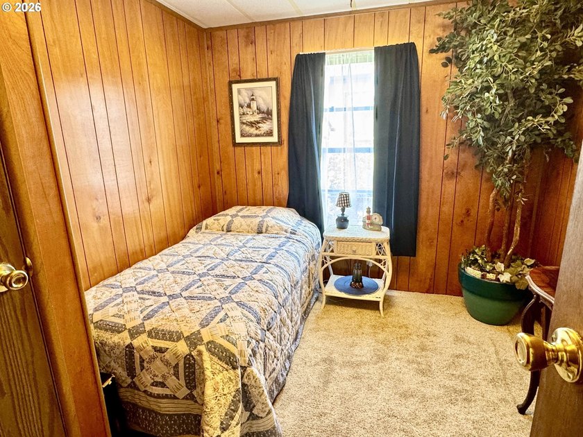In a small, attractive 55+ park NEAR BEACHES and the harbor - photo 12