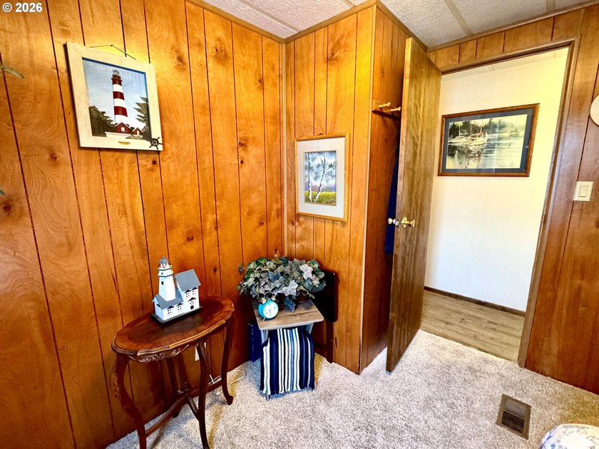 In a small, attractive 55+ park NEAR BEACHES and the harbor - photo 13