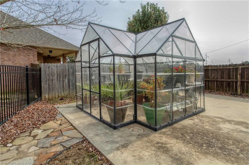 Located in the highly sought after Brighton Place subdivision - photo 45