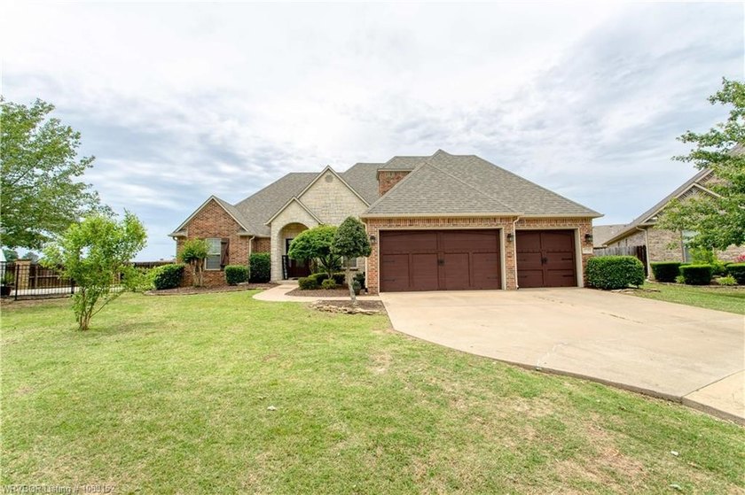 Located in the highly sought after Brighton Place subdivision - photo 49