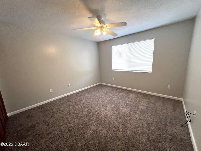 Single story townhome - perfect for first time homebuyer or - photo 11