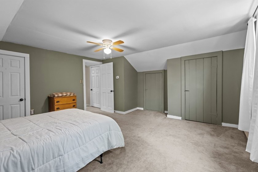 Welcome to this well-maintained 3-bedroom, 1-bath home offering - photo 25