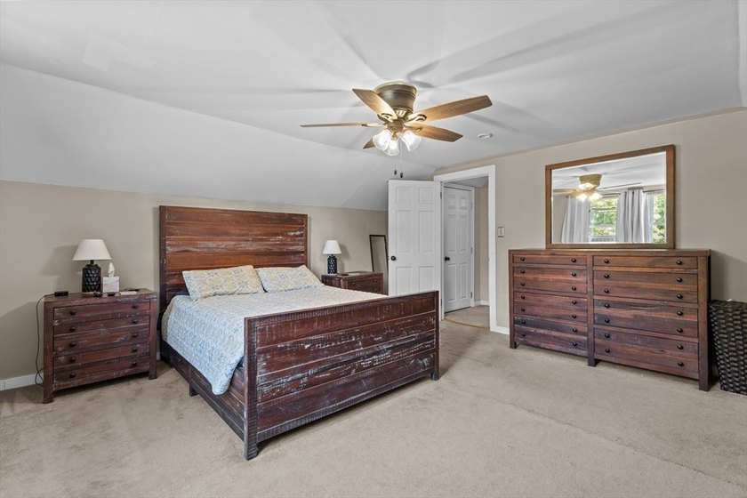 Welcome to this well-maintained 3-bedroom, 1-bath home offering - photo 30