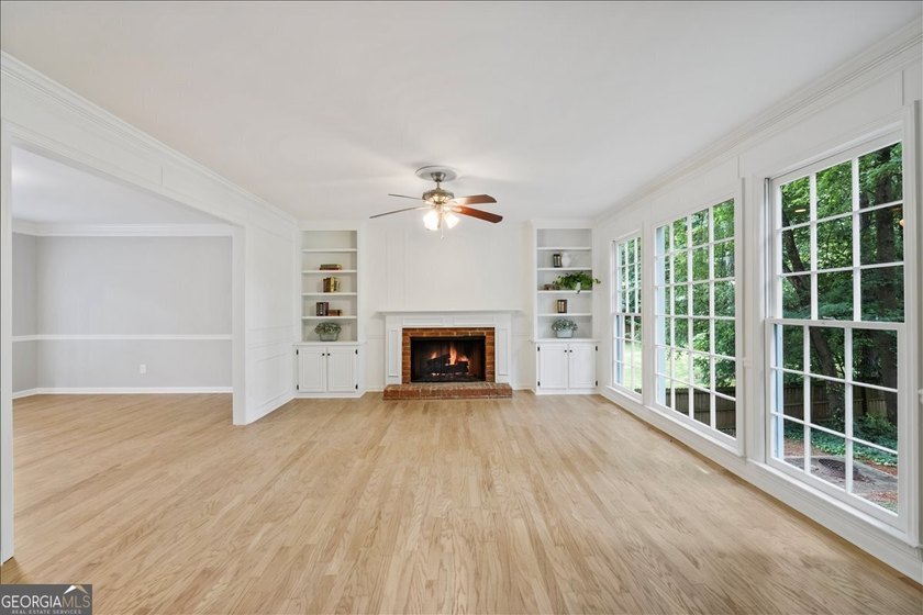 Traditional brick home on a lovely wooded lot near the best of - photo 3