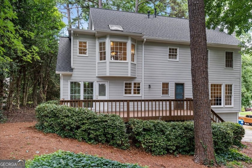 Traditional brick home on a lovely wooded lot near the best of - photo 5