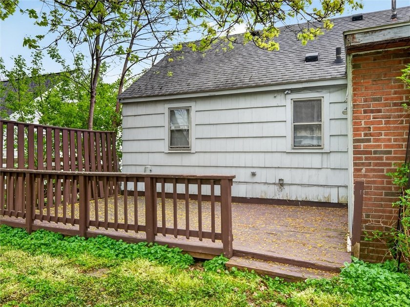 Welcome home to 45 Ridgecrest Avenue! This cozy cape cod boasts - photo 28