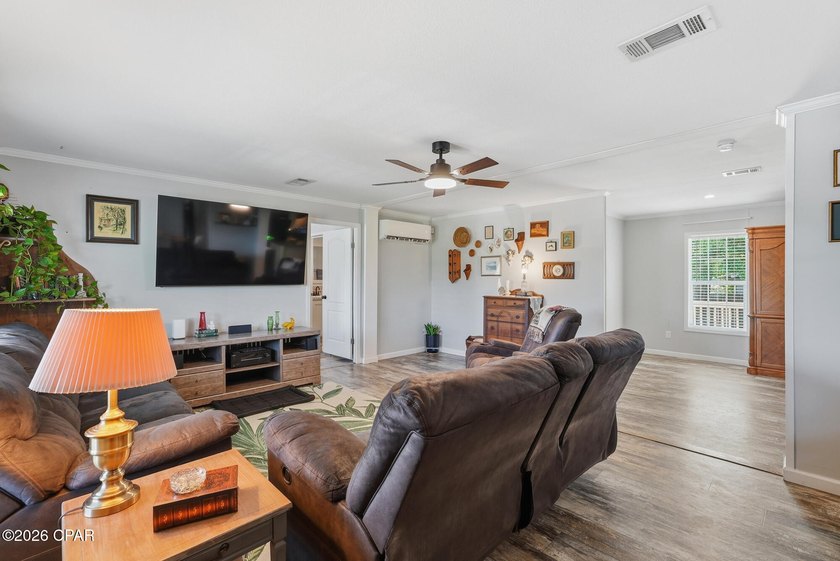 Discover this beautifully maintained, spacious 3-bedroom - photo 9