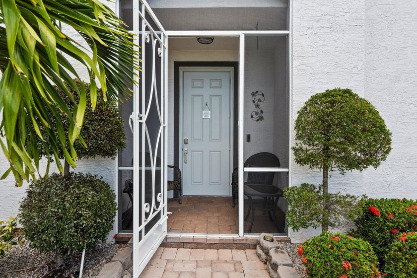 Priced to sell, $8,600 credit to buyer for cosmetic improvements - photo 6