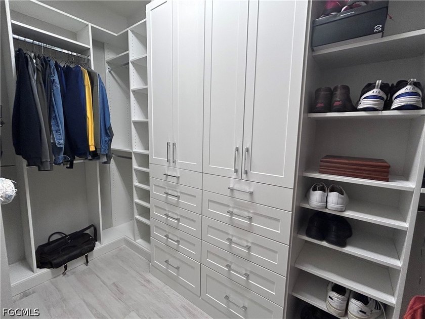 Welcome to your dream home in the highly sought-after community - photo 20