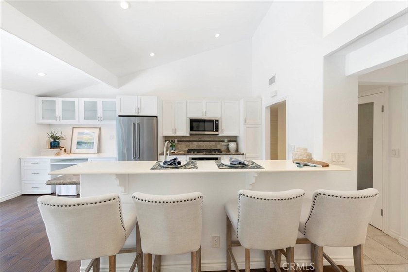 SINGLE-LEVEL LIVING! Welcome to 2102 Vista Entrada, an updated - photo 9