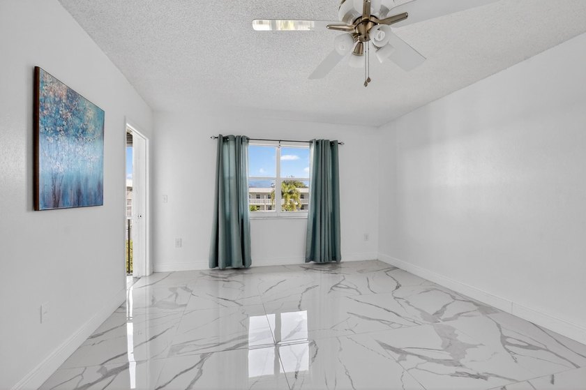 Enjoy relaxed South Florida living in this 1-bedroom, 1.5-bath - photo 11