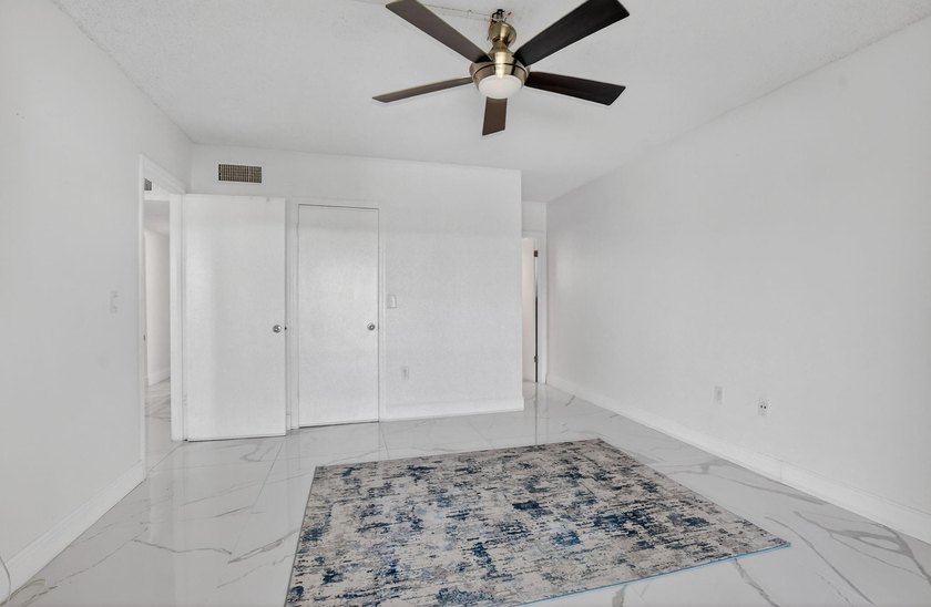 Enjoy relaxed South Florida living in this 1-bedroom, 1.5-bath - photo 18