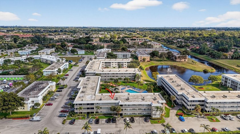 Enjoy relaxed South Florida living in this 1-bedroom, 1.5-bath - photo 29