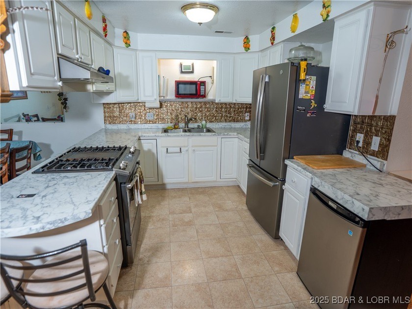 ZERO RESTRICTIONS! Charming cottage on 37.5 Acres very close to - photo 16