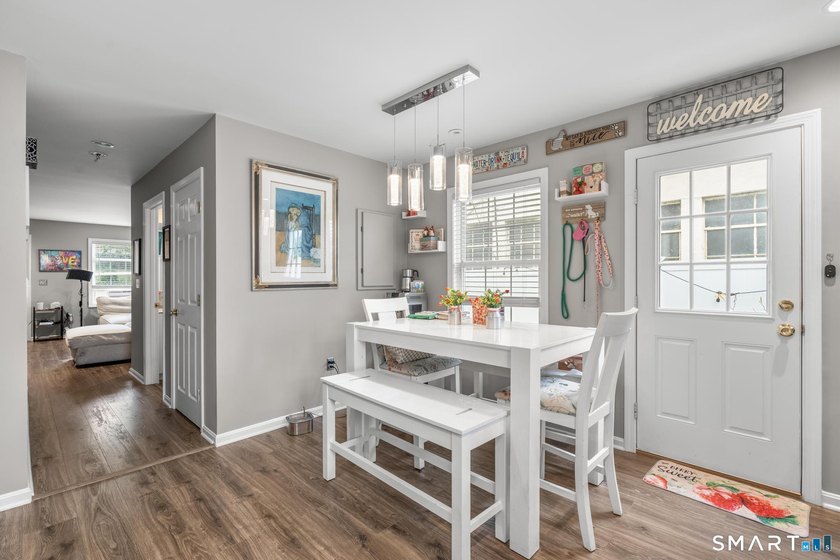 Rare Greenwich opportunity! This side-by-side duplex at 9 - photo 8