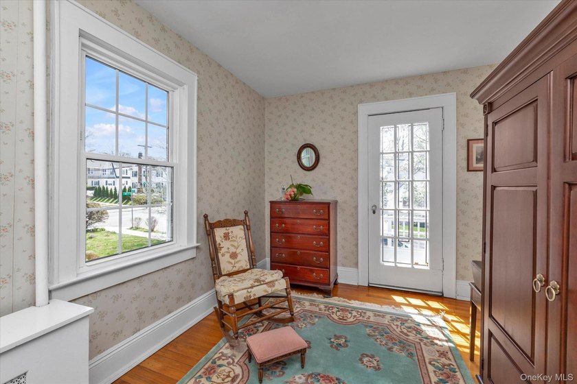 Welcome home to this cozy 3-bedroom colonial in the heart of - photo 13