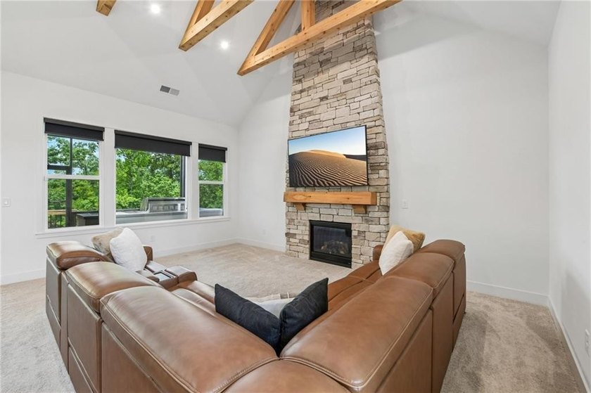 Rare lakefront opportunity in Twin Lakes featuring stunning lake - photo 6