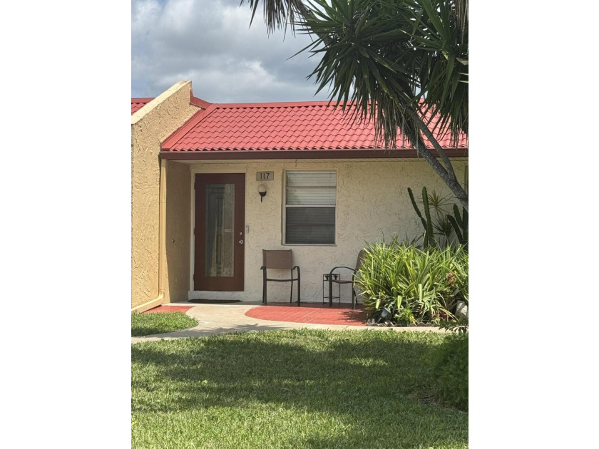 Beautifully remodeled 2-bedroom, 2-bath villa located in the - photo 12