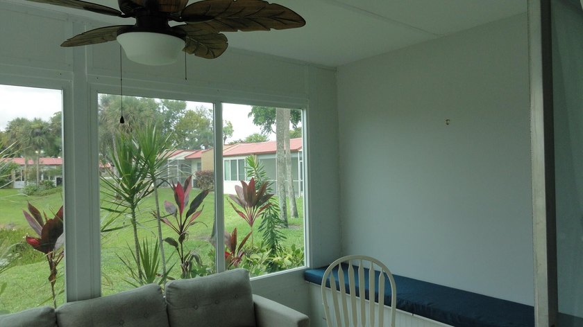 Beautifully remodeled 2-bedroom, 2-bath villa located in the - photo 27