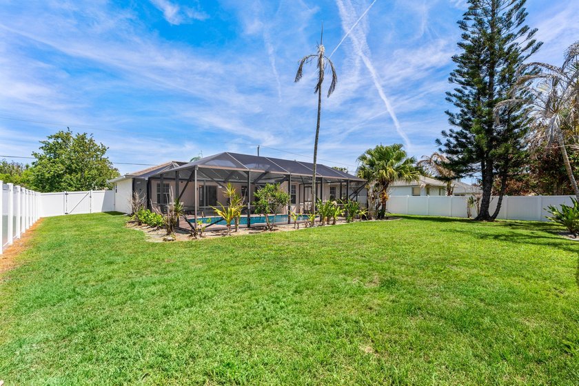 BRAND NEW ROOF!!! POOL HOME!!! PREMIUM PORT ST. LUCIE LOCATION!! - photo 31