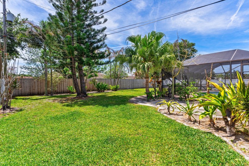 BRAND NEW ROOF!!! POOL HOME!!! PREMIUM PORT ST. LUCIE LOCATION!! - photo 32