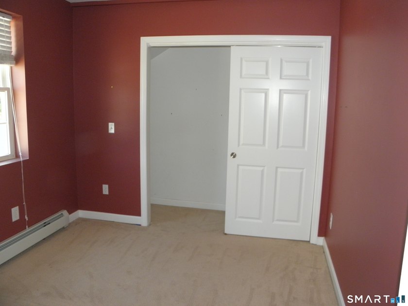 This 4-bedroom Colonial in Pawcatuck could be just what you're - photo 9