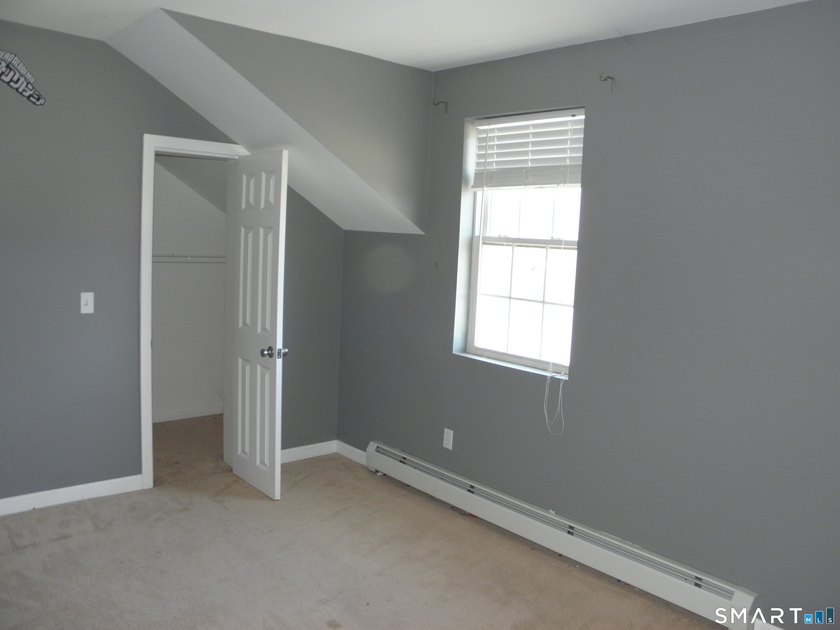 This 4-bedroom Colonial in Pawcatuck could be just what you're - photo 10
