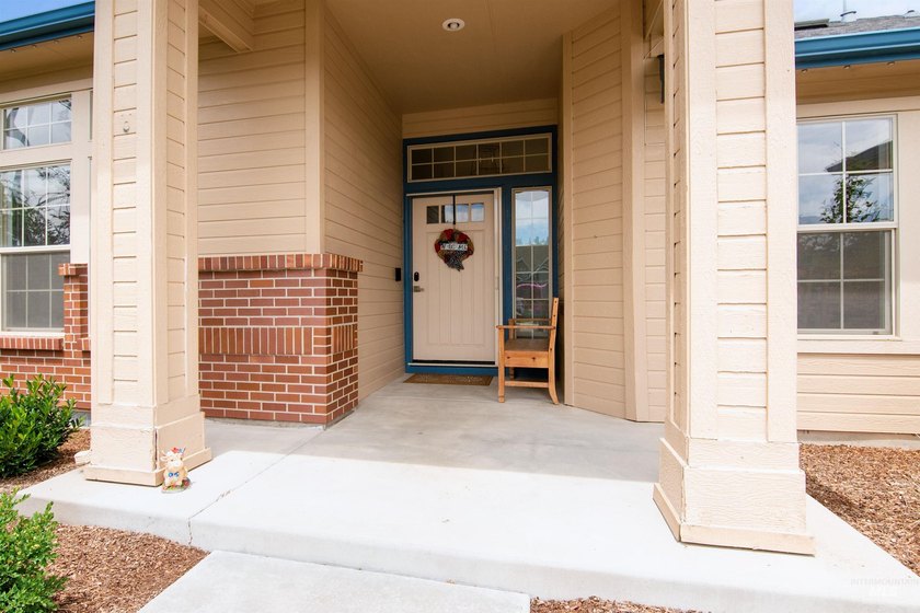 SPECIAL UPGRADE INCLUDED: Professional exterior house and - photo 6