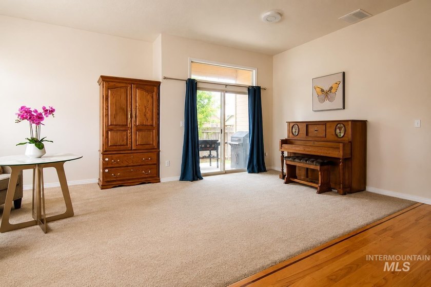 SPECIAL UPGRADE INCLUDED: Professional exterior house and - photo 8