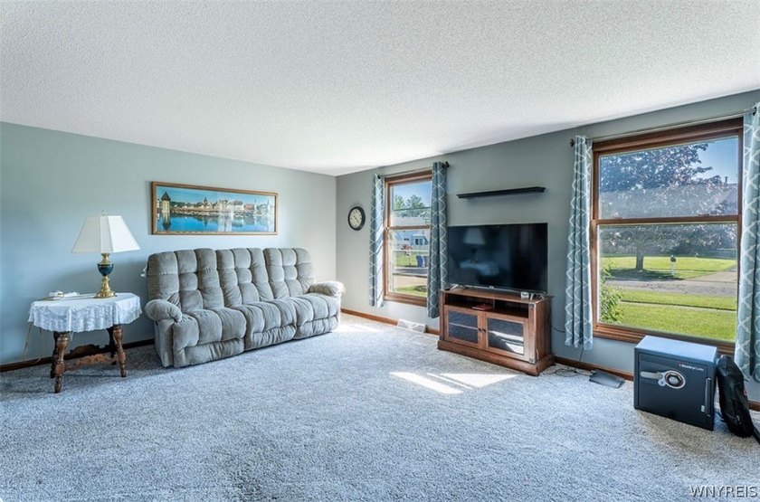 Location! Location! Location! Just minutes from the NEW Highmark - photo 9