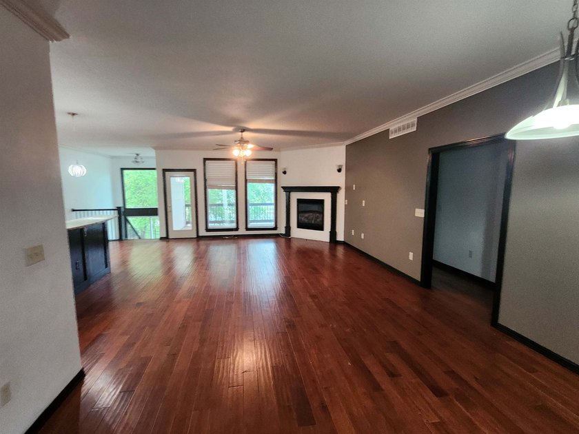 Great opportunity in gated community in East Wichita. Brick - photo 2