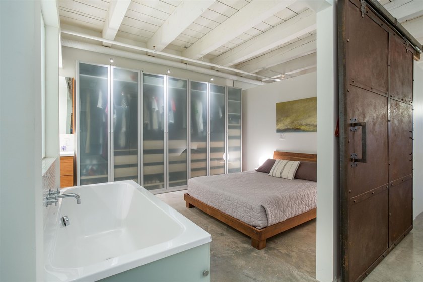 Expansive NYC style loft in Gastown's coveted Koret Lofts. This - photo 14