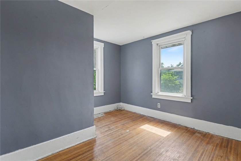 Welcome to 15 Alford Street! This charming 3-bedroom, 1-bath - photo 18