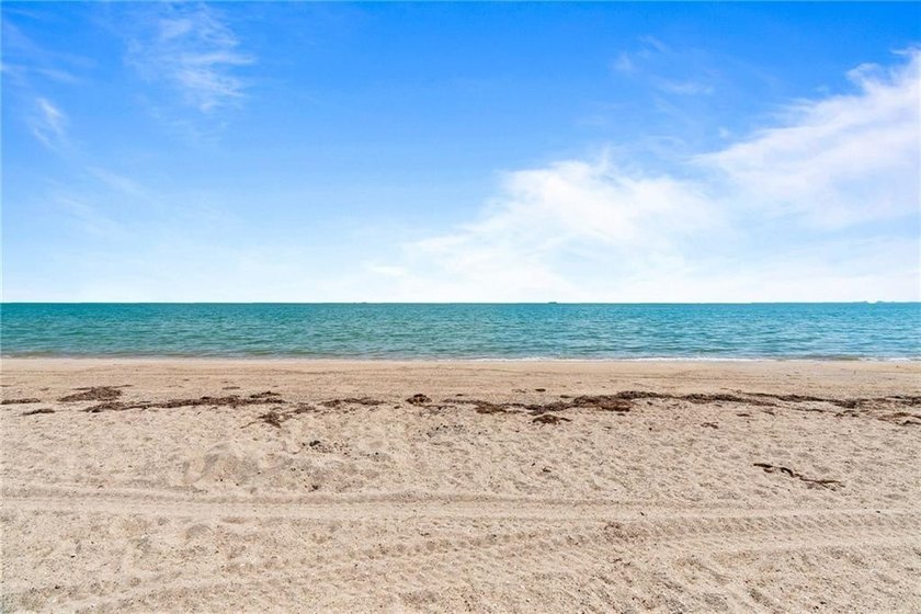Beachfront Living at Beach Place Condo! Have you visited Beach - photo 25