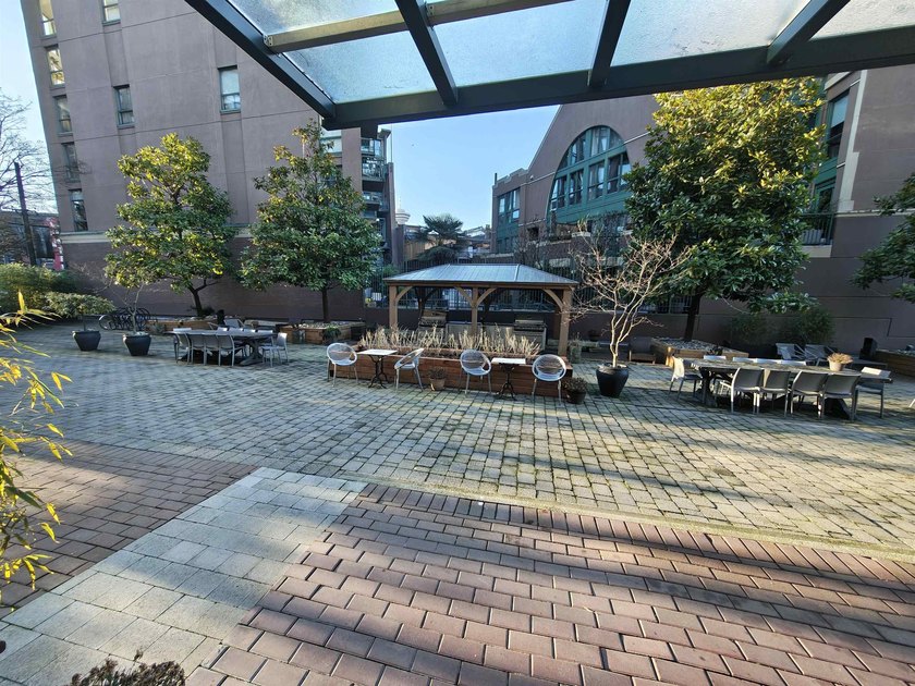 Expansive NYC style loft in Gastown's coveted Koret Lofts. This - photo 28