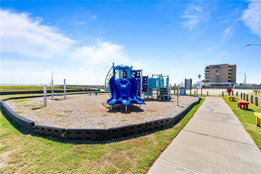 Beachfront Living at Beach Place Condo! Have you visited Beach - photo 29