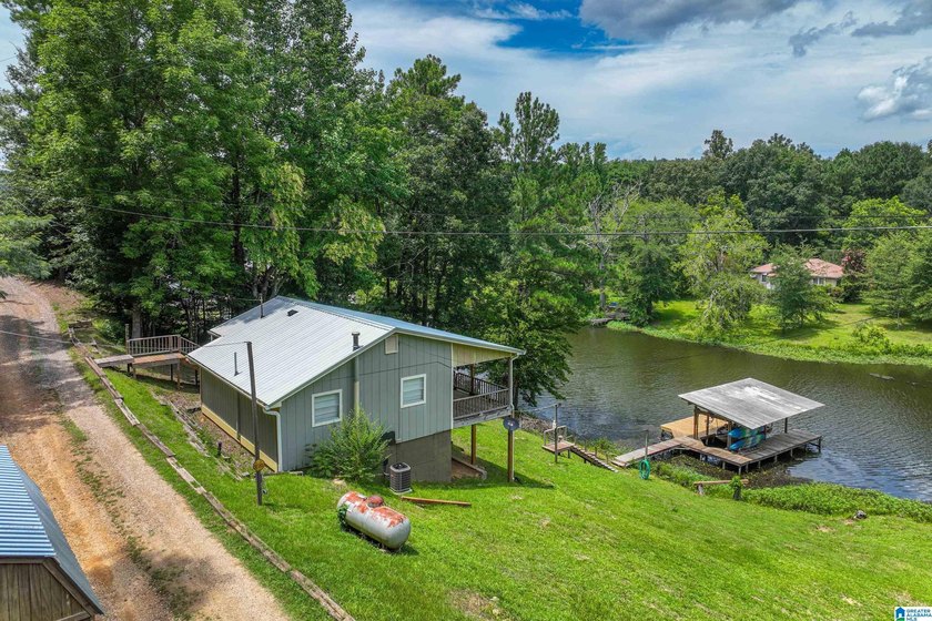 Outstanding Waterfront Cabin Retreat on Glaze Creek! Experience - photo 42