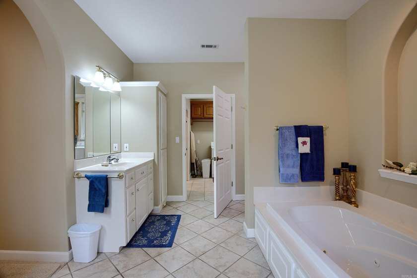 Hidden Treasures Await in This Entertainer's Paradise Level - photo 33