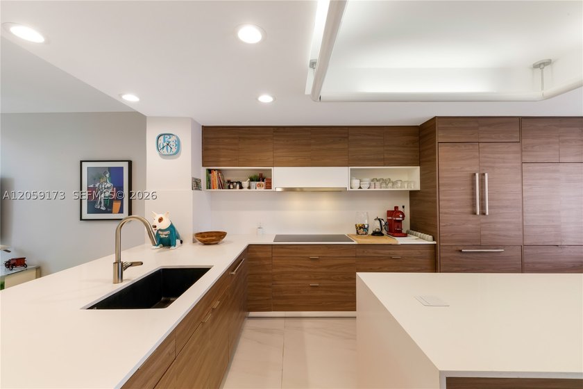 Fort Lauderdale's best-kept secret! This beautifully renovated - photo 11