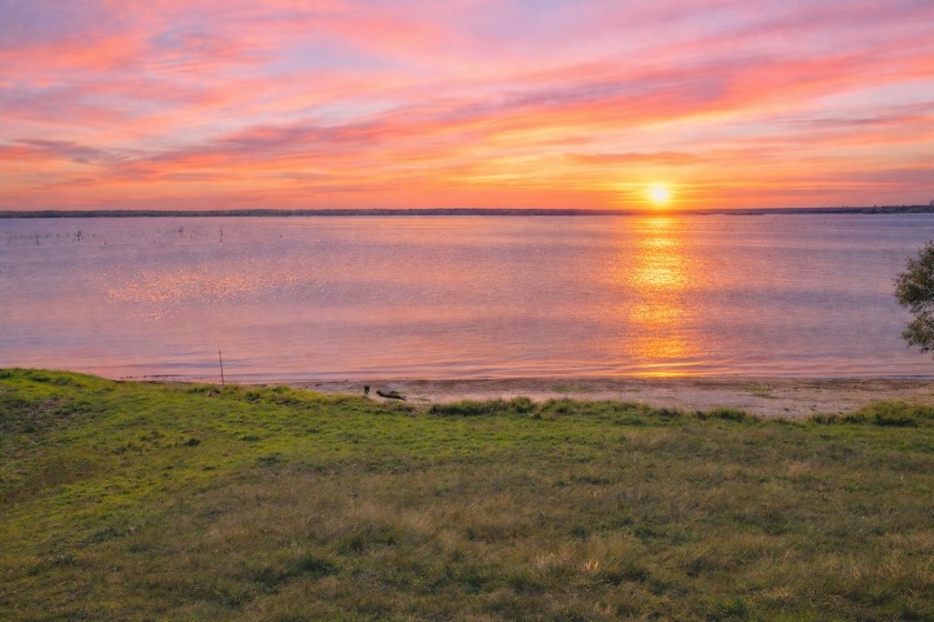 1+ Acre Waterfront Lot on Richland Chambers Lake! - photo 2