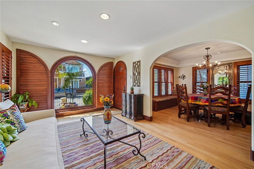 Discover the best of Belmont Shore living in this beautifully - photo 6