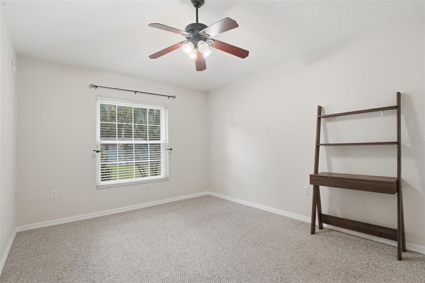 Under contract-accepting backup offers. Welcome to this - photo 19