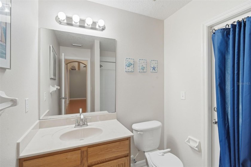 Under contract-accepting backup offers. Welcome to this - photo 25