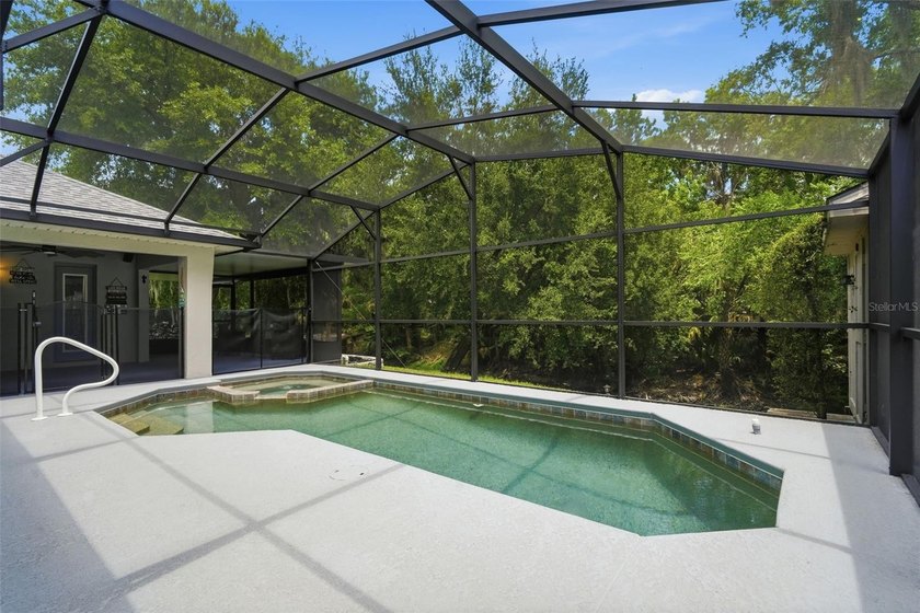 Under contract-accepting backup offers. Welcome to this - photo 42