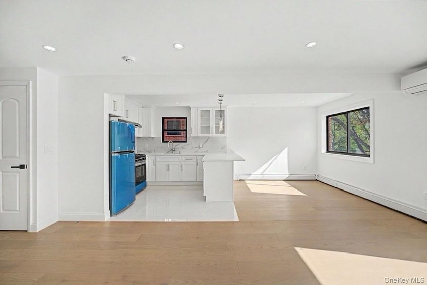A rare opportunity to own a fully renovated semi-attached 663 - photo 7