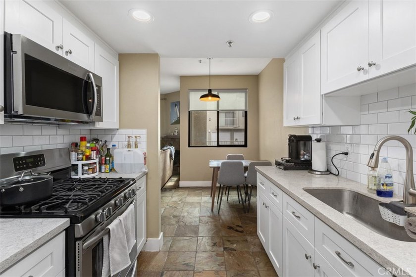 Brookstone two bedroom two full bathrooms condo in Huntington - photo 7