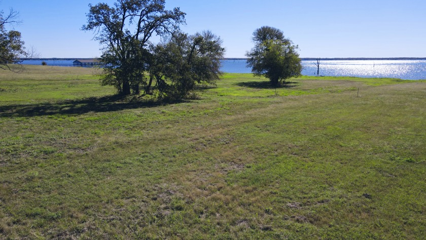 1+ Acre Waterfront Lot on Richland Chambers Lake! - photo 4
