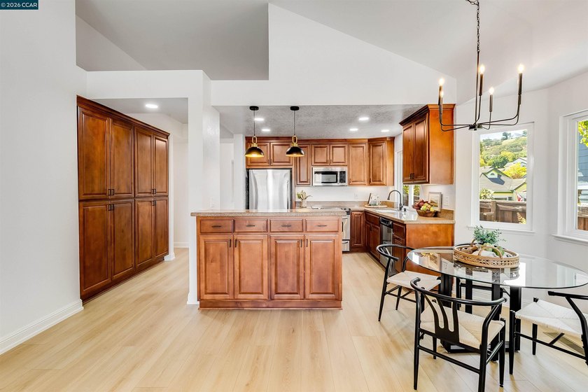 Beautifully refreshed and move-in ready, this 3-bedroom, 2-bath - photo 24