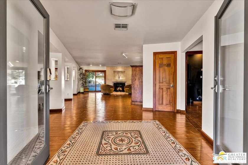 Experience exceptional country living on this spectacular 5+ - photo 5