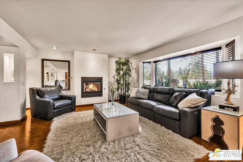 Experience exceptional country living on this spectacular 5+ - photo 7